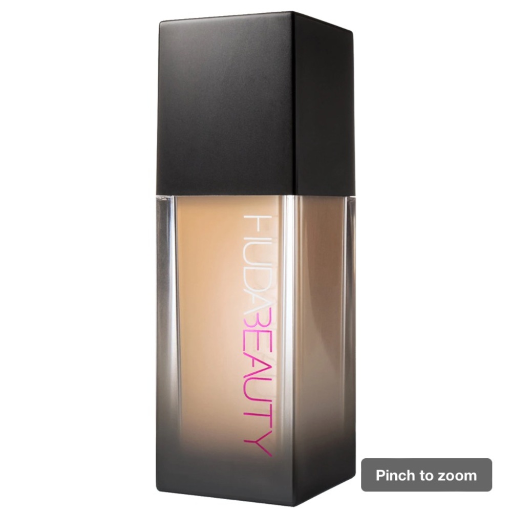 HUDA BEAUTY Toasted Coconut240N #FauxFilter Luminous Matte Foundation